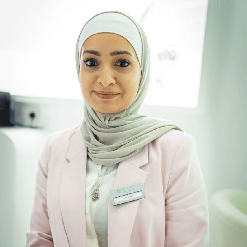 د. إنصاف سليم
جهاز سمع متقدم - قطعة واحدة - Professional healthcare practitioner