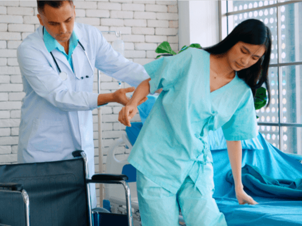 إعادة التأهيل بعد الجراحة - Healthcare service image