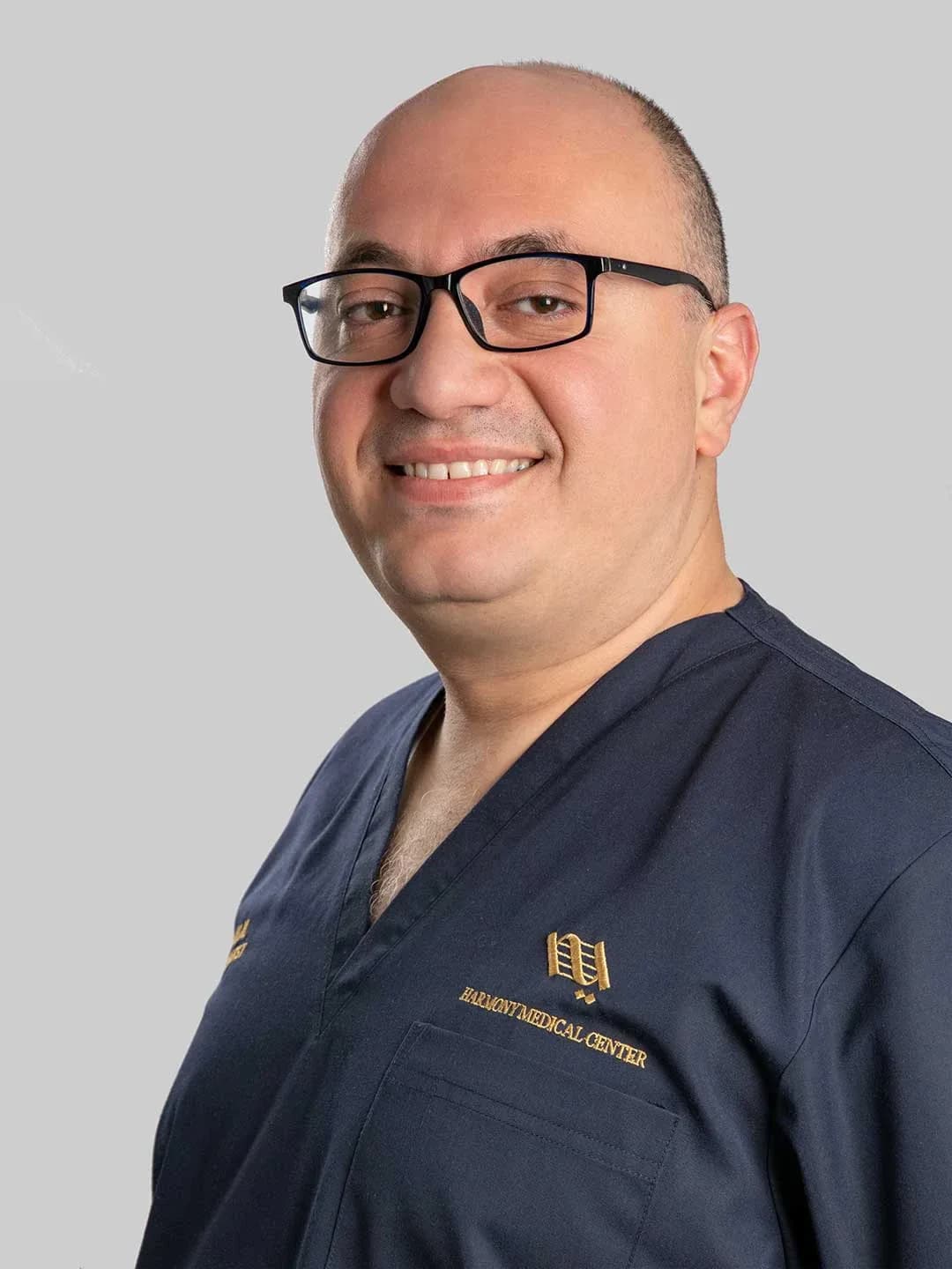 دكتور. طلال النحلاوي
استشارة - Professional healthcare practitioner