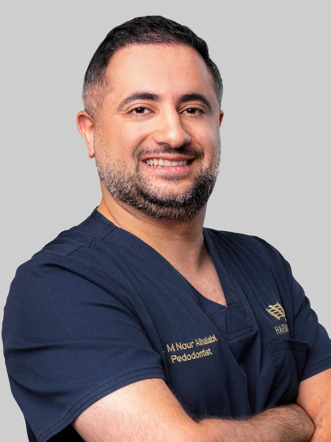 دكتور. نور الحلبي
استشارة - Professional healthcare practitioner
