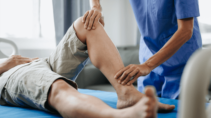  
باقة العلاج الطبيعي: تخفيف آلام الوضعية والظهر والرقبة - 3 جلسات - Healthcare service image