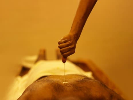 Dr. Sumy Ashok Kumar 
Pizhichil (60 mins)  - Professional healthcare practitioner