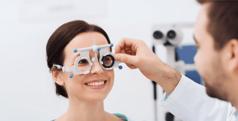  
فحص العناية بالعين (للبالغين) - Healthcare service image