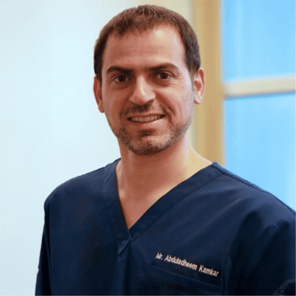 د. عبد العظيم كامكار
جلسة علاجية - Professional healthcare practitioner